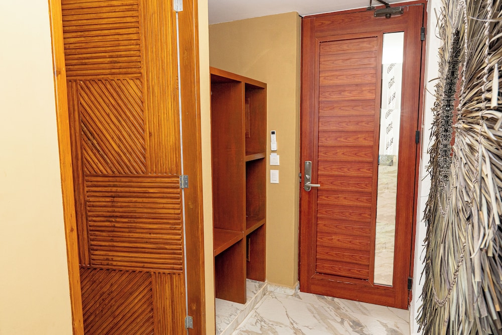 Luxury Room, Pool Access