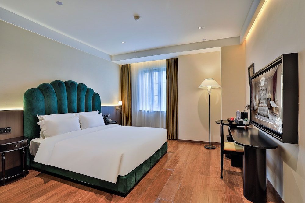 Design Single Room, 1 Bedroom, City View