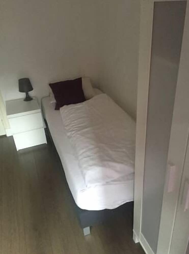 Single Room photo 2