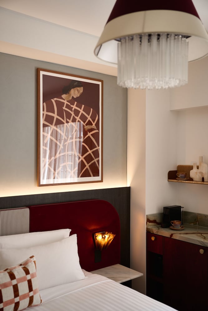 Superior Room, 1 King Bed