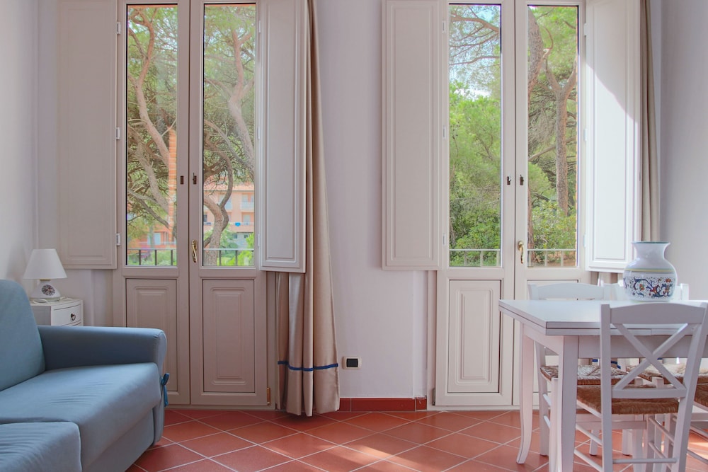 Standard Studio, Partial Sea View photo 2