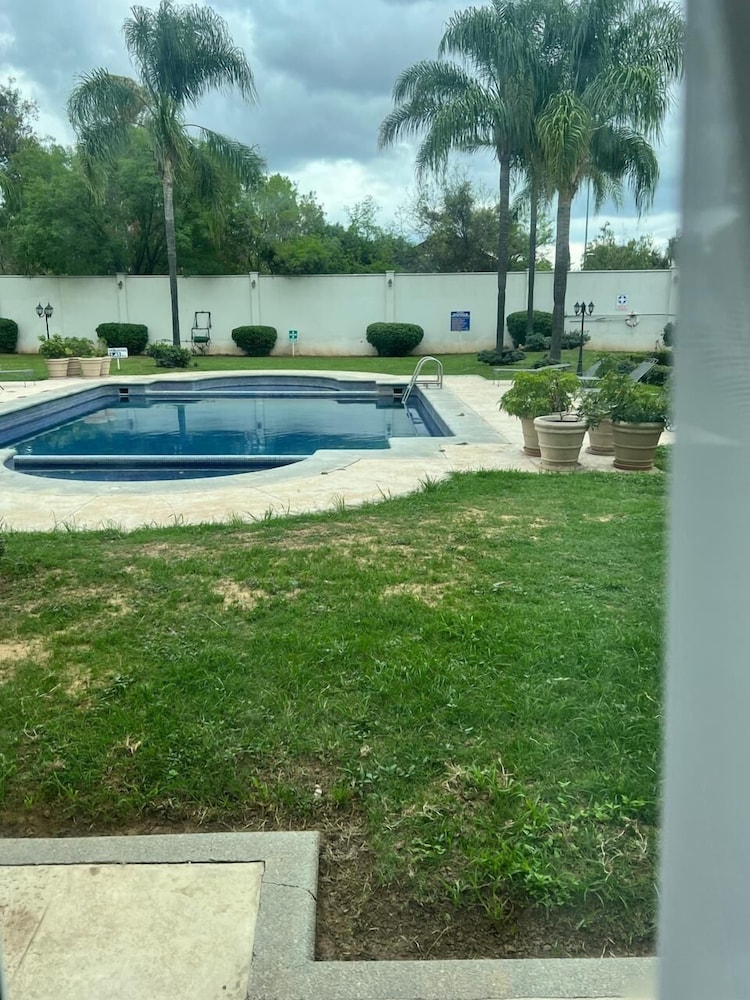 Standard Double Room, 2 Double Beds, Pool View photo 2