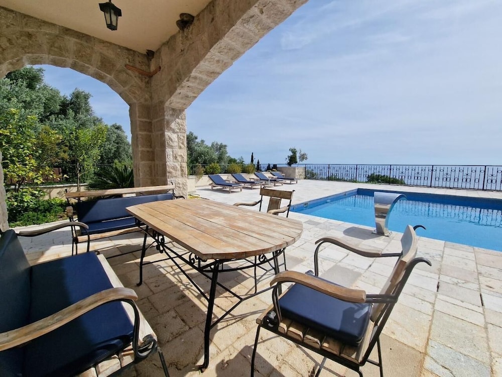 Comfort Villa, Patio, Sea View photo 1