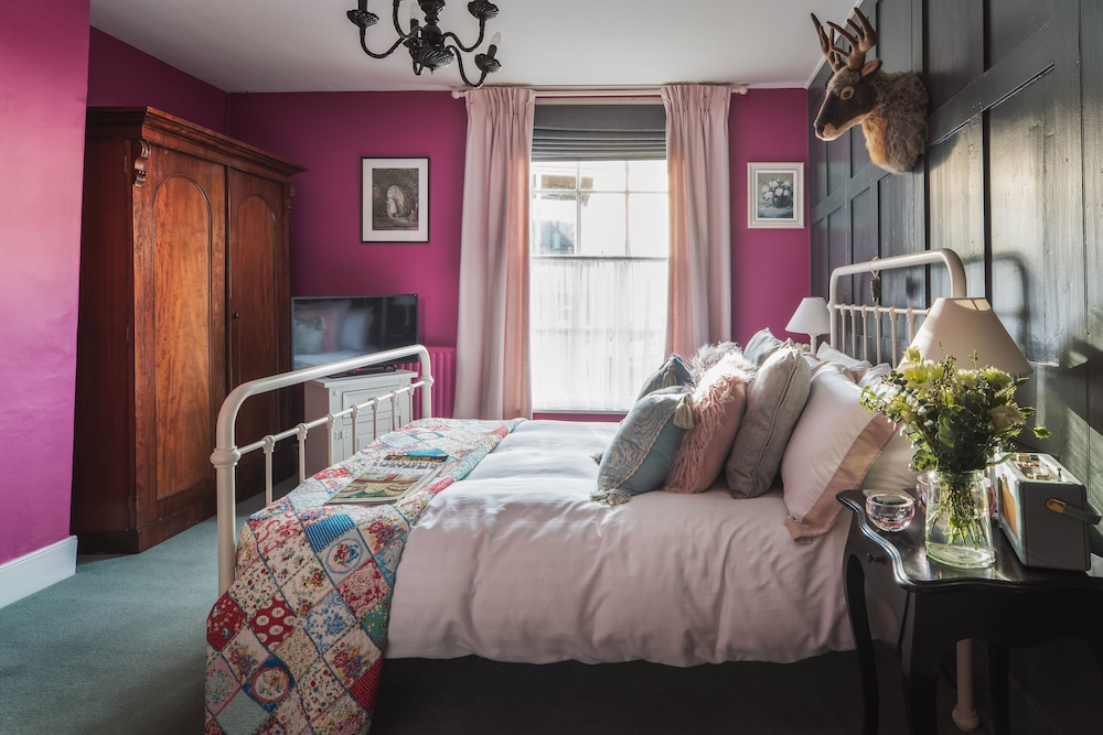 Comfort Double Room, Ensuite, Courtyard View (Drake Main House) photo 1