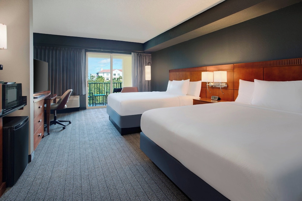 Room, 2 Queen Beds (Hearing Accessible) - Photo 1