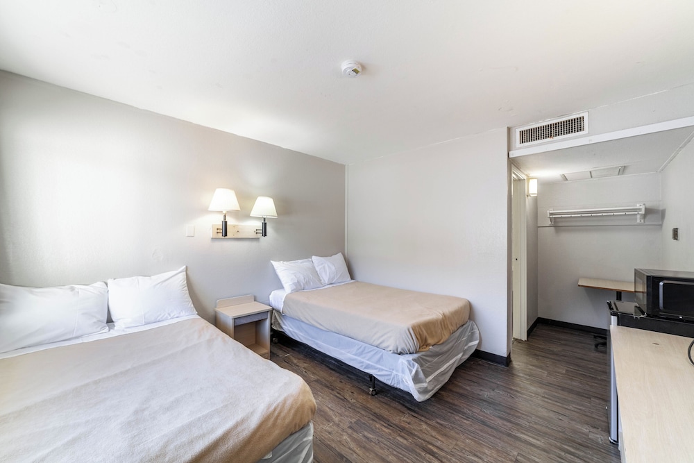 Double Room, 2 Double Beds