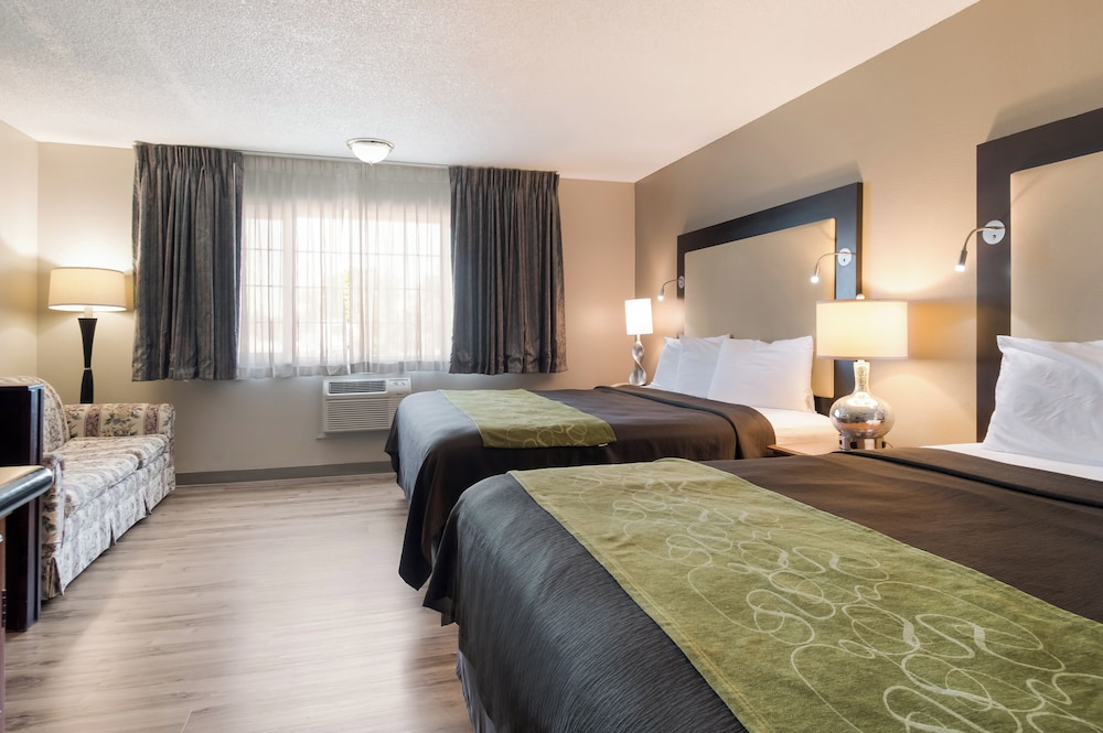 Suite, Multiple Beds, Non Smoking (Efficiency)