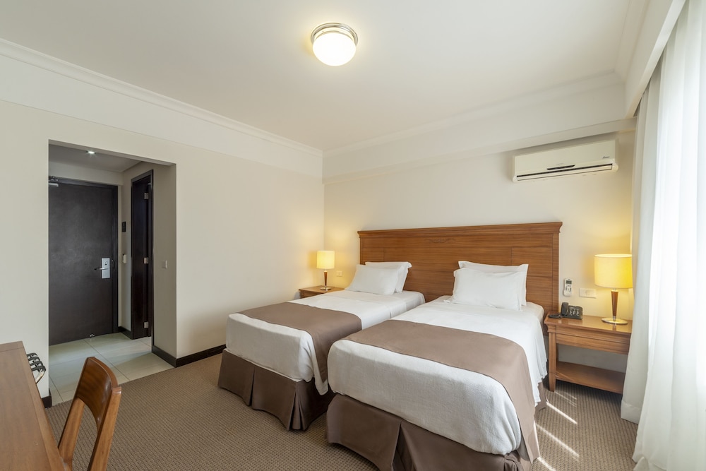 Deluxe Twin Room photo 3