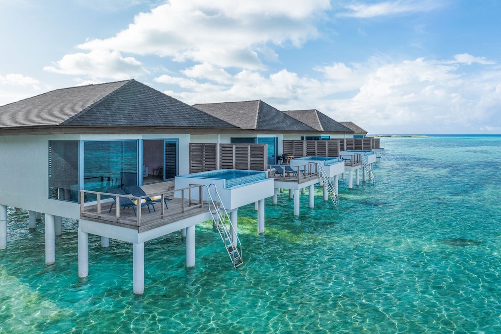 1 Bedroom, Overwater Villa with Pool photo 3
