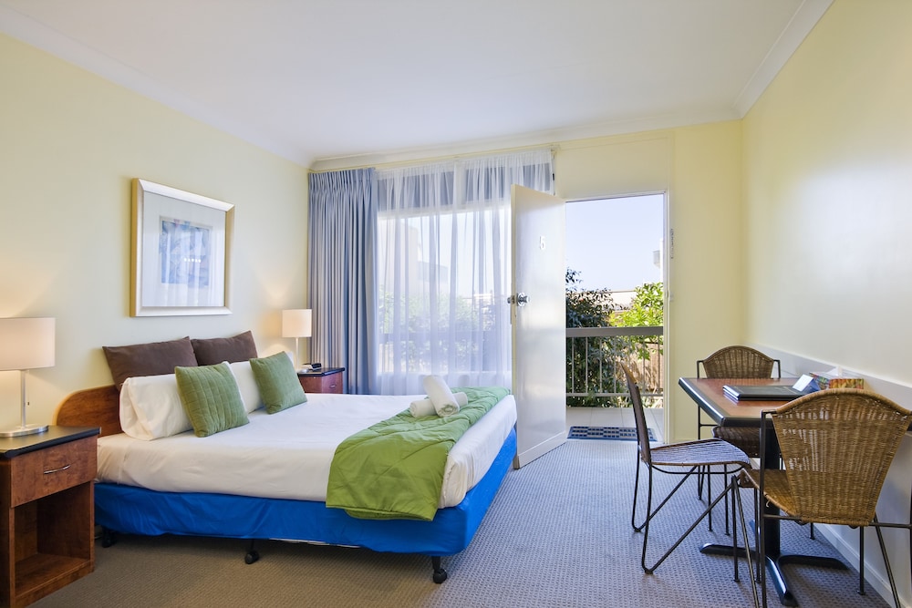 Standard Queen Room photo 1