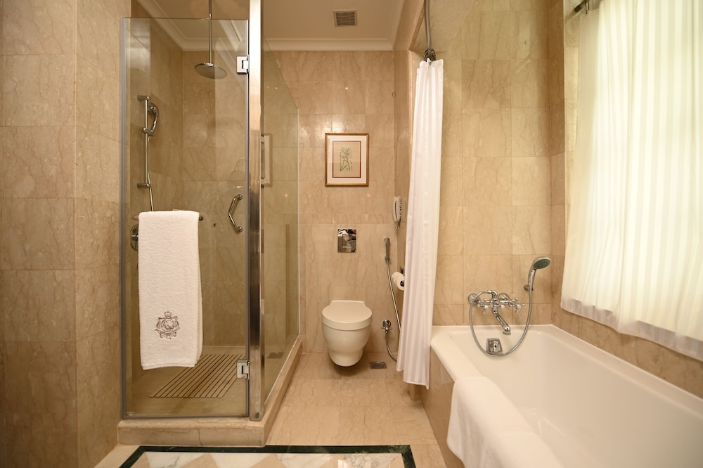 Room, 1 King Bed (Imperial) - Photo 3