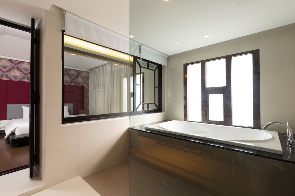 Grand Double Room, Pool View