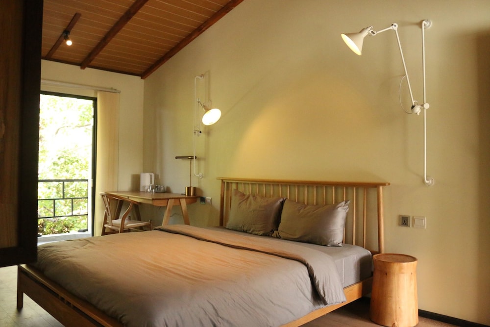 Superior Double or Twin Room, Beach View photo 1