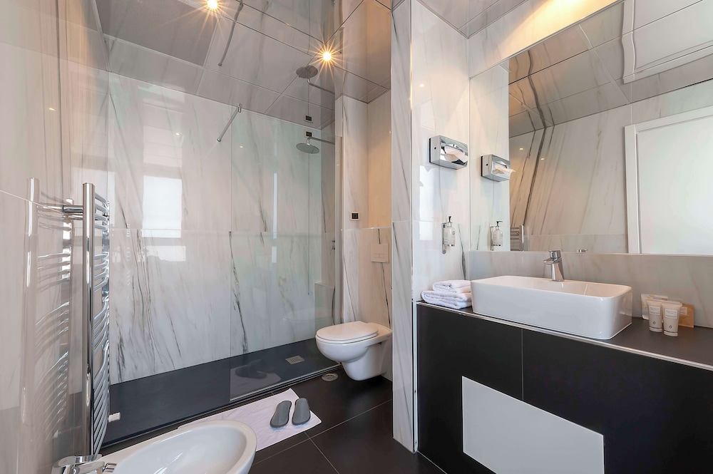 Superior Triple Room - Photo 5