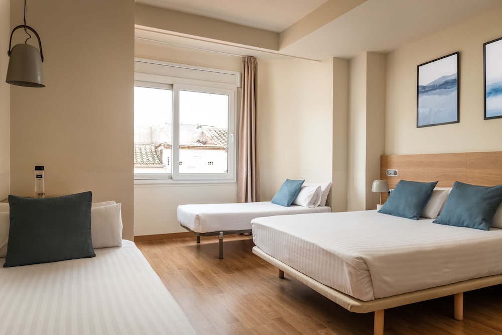 Standard Quadruple Room photo 2