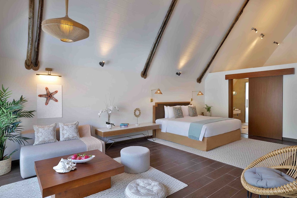 Anantara One Bedroom Beach Pool Villa