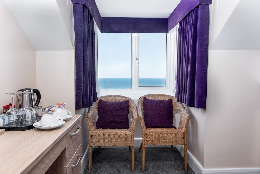 Deluxe Double Room, Ensuite, Sea View - Photo 11