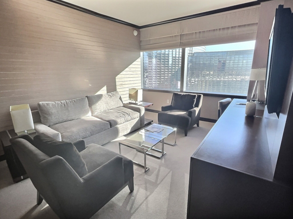 Vdara Studio Aria View - Photo 16