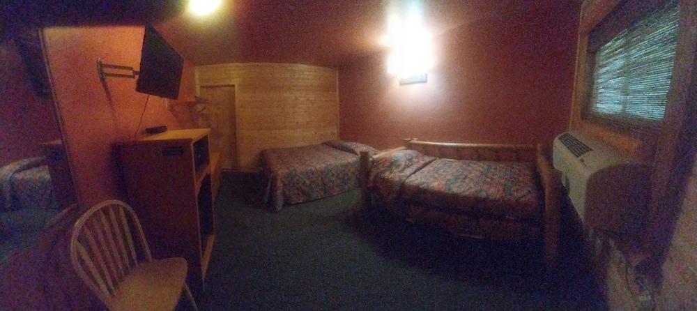 Basic Room, Multiple Beds