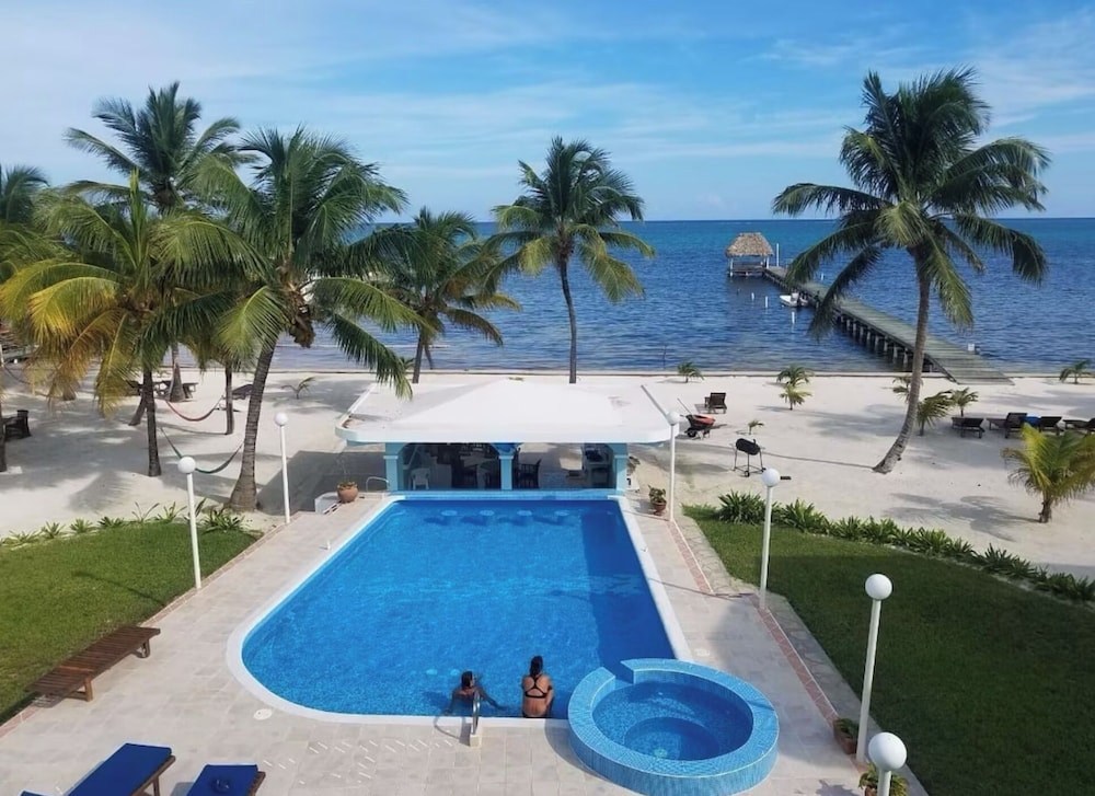 Family Condo, Kitchen, Beach View