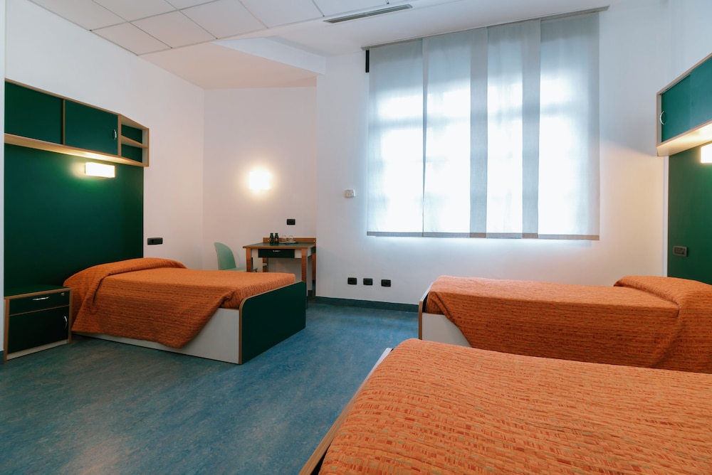 Classic Triple Room photo 1