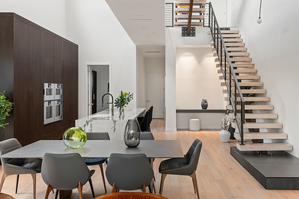 Lux Penthouse 4-story Stunner Rooftop Views, Billede 21