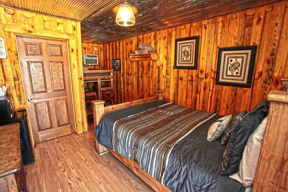 Basic Single Room photo 3