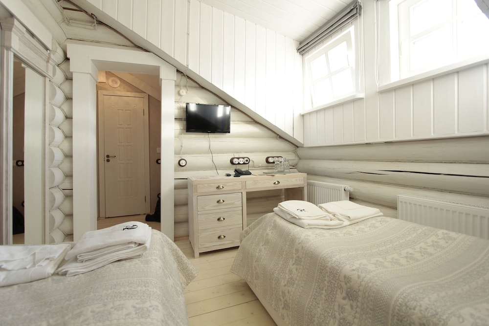 Economy Double Or Twin Room photo 2