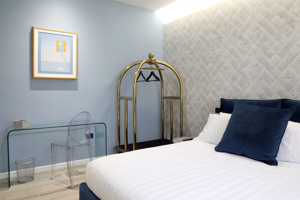 Deluxe Triple Room photo 3