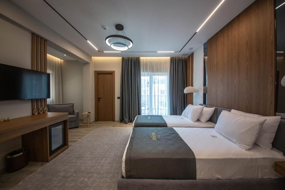 Deluxe Double or Twin Room, Balcony