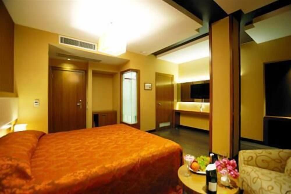 Standard Room photo 3