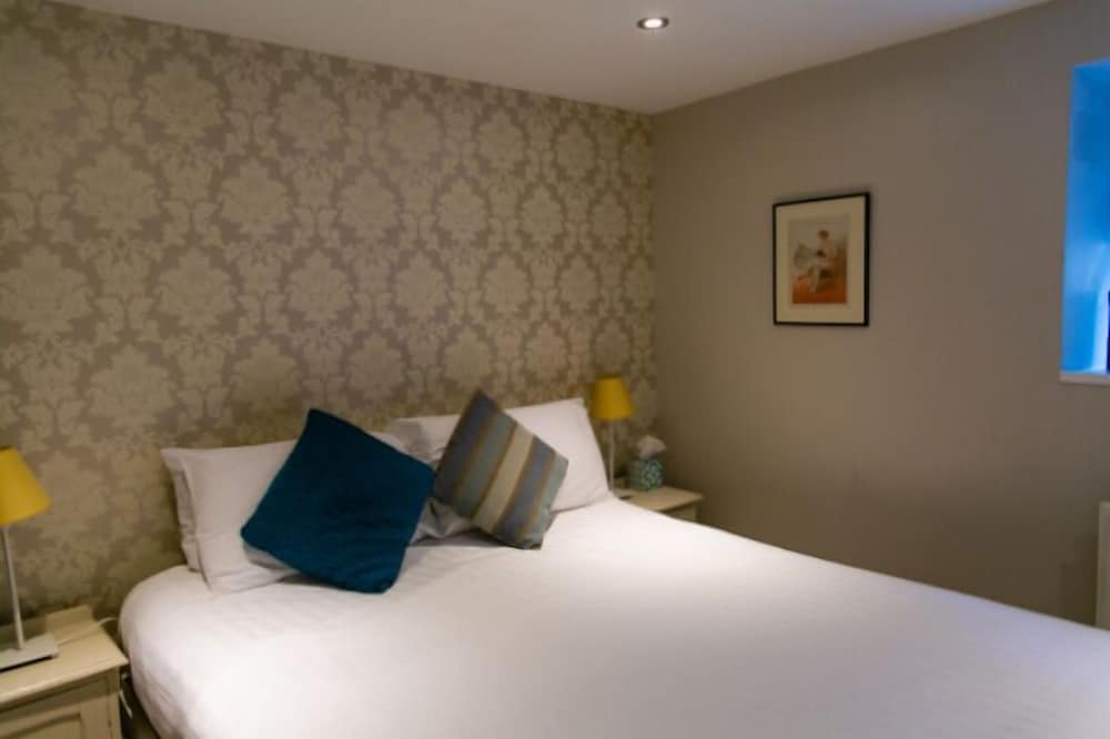 Double Room (Small Double) photo 3
