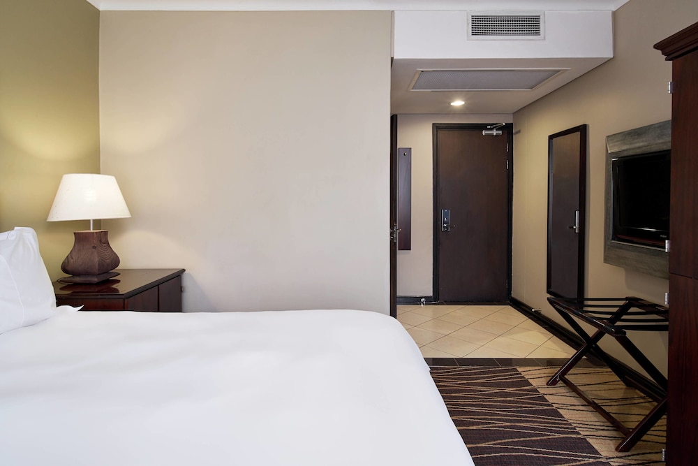 Room, 1 King Bed - Photo 9