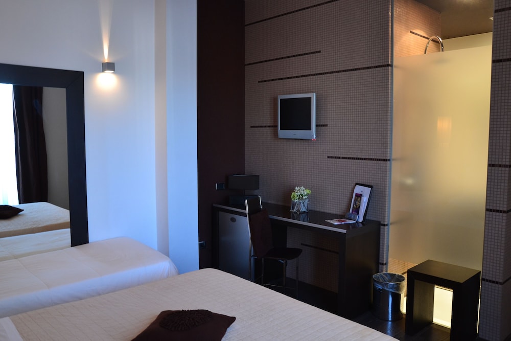 Family Triple Room, Terrace photo 2