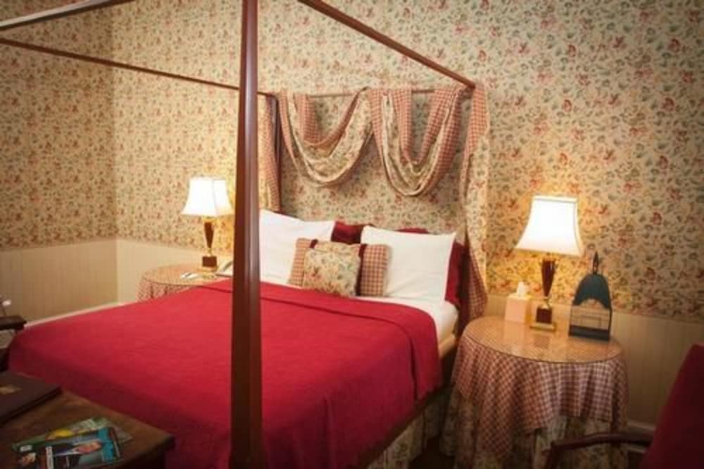 Desoto Room