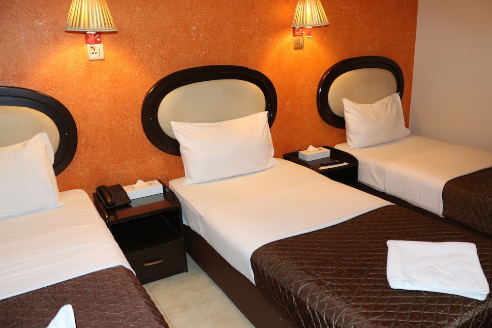 Standard Quadruple Room, Smoking, City View photo 3