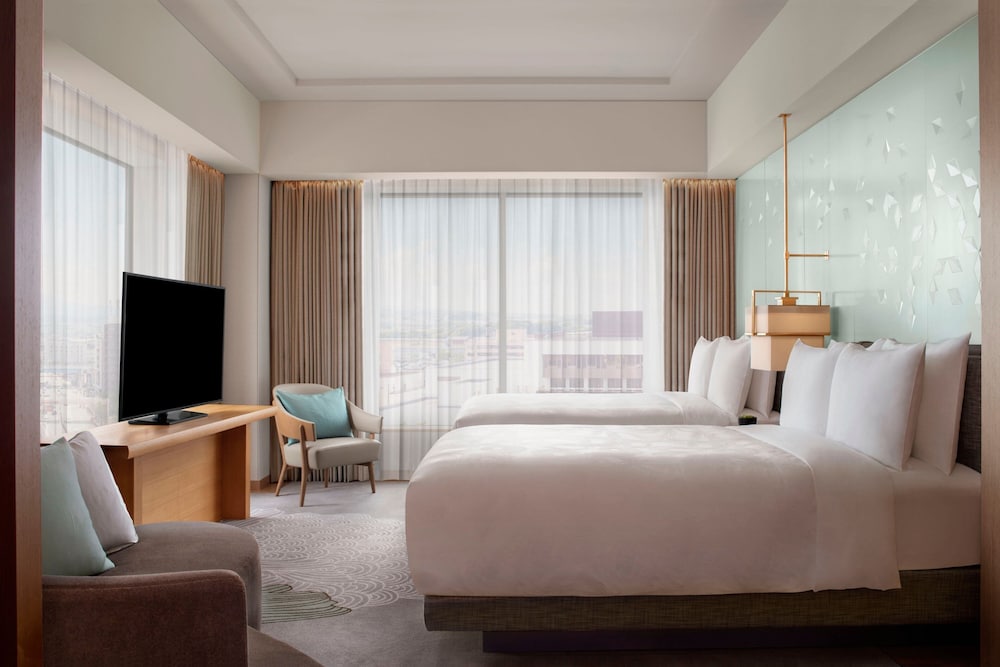 Executive Suite, 2 Double Beds - Photo 1