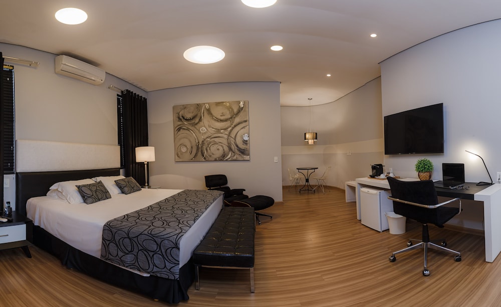 Presidential Suite, 1 King Bed (Master) photo 1