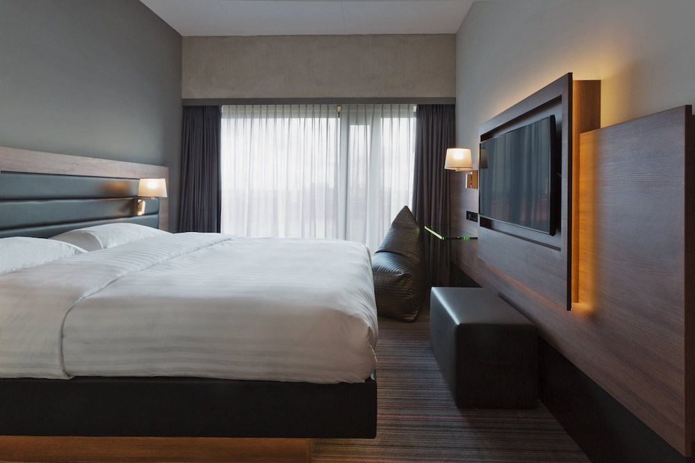 Room, 1 Queen Bed, Harbor View photo 3
