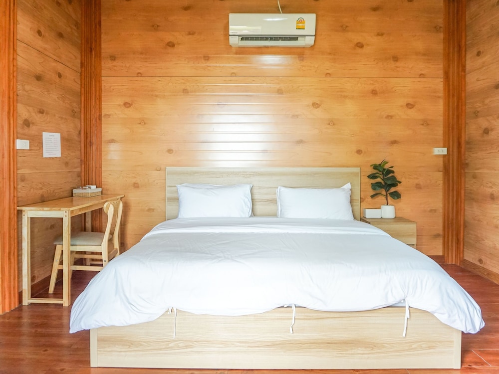 Cottage Room - Photo 9