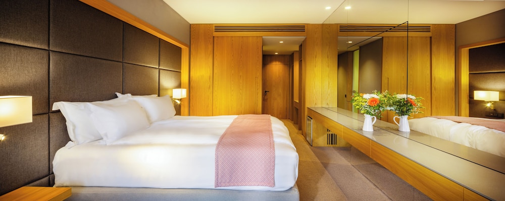 Standard Double Room (2 adults or 2 adults&1 child upto 3yo)