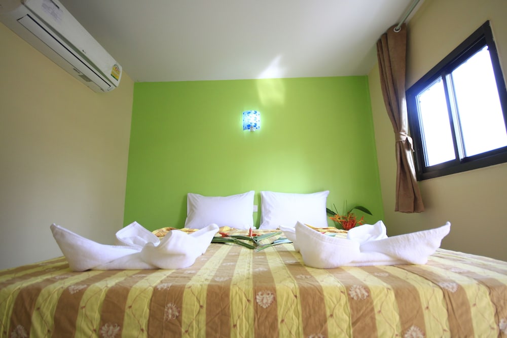 Standard Double Room Fan Only photo 2