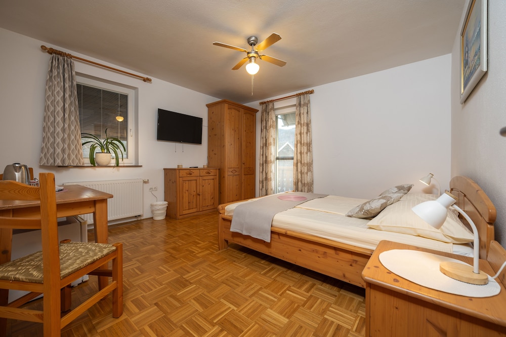 Family Room, 2 Bedrooms