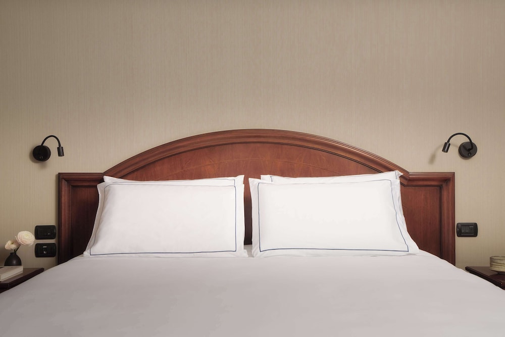 Superior Room, 1 King Bed