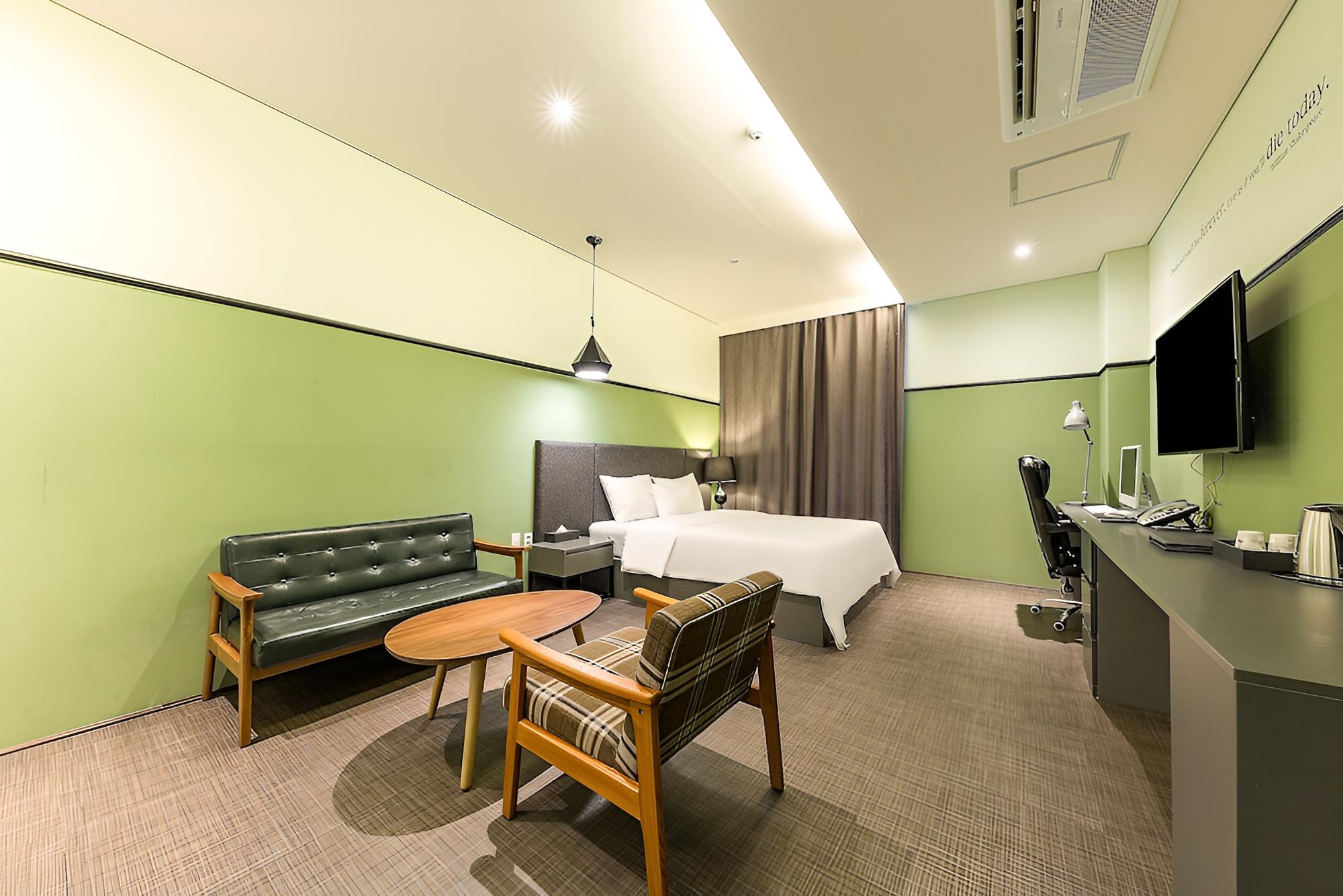 Deluxe Double Room photo 2