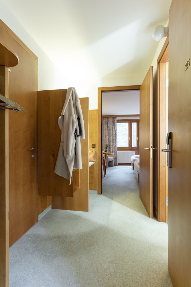 Comfort Double or Twin Room, Mountain View