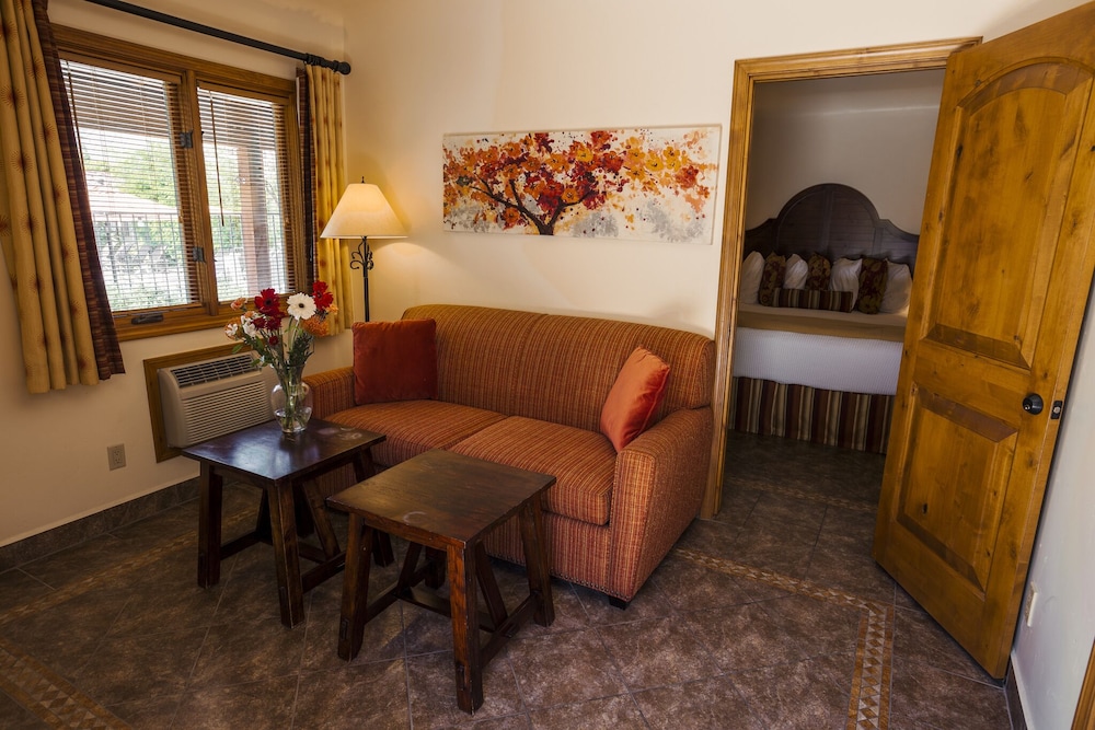 Executive Suite photo 3