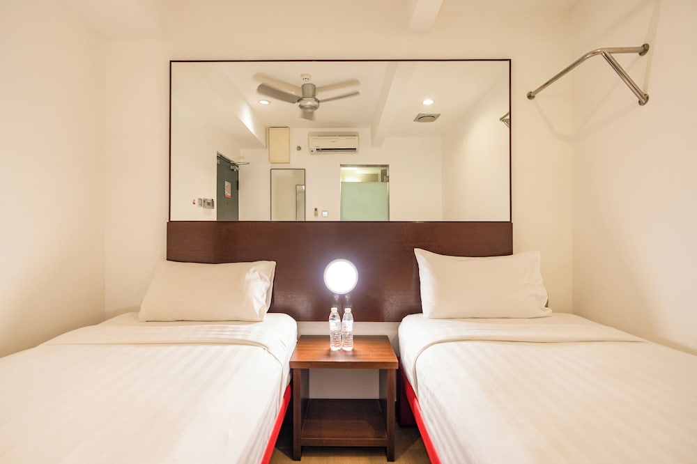 Twin Room (without Window) - Photo 3
