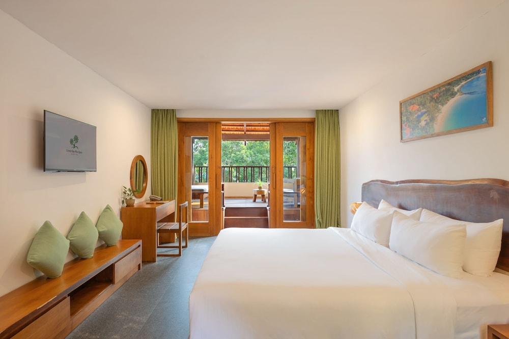 Beachfront Premier Pool Villa 03 bedrooms