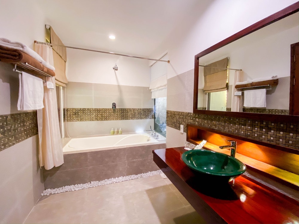 Serene Oasic Bungalow - Photo 6